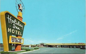 Holiday Inn Hotel - Old Cars - Independence, Missouri - Postkarte ohne Post - Bild 1 von 3