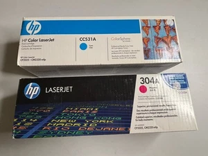Lot x 2 HP Laserjet Ink Cartridges CC533A Magenta CC531A Cyan NEW Sealed Genuine - Picture 1 of 4