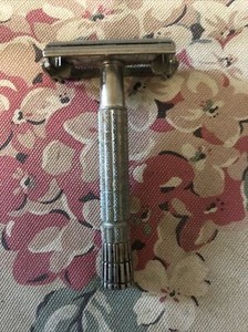 Rare  Vintage Gillette Razor Aristocrat Flair Flailed  Tip ? Brit Pat 694093