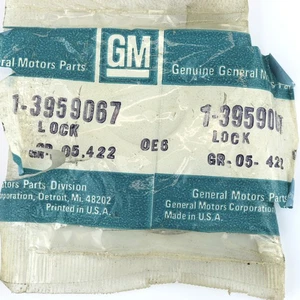 1968-1990 Rear Axle Shaft Lock C-Clip GM# 3959067 NOS - Foto 1 di 2