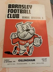 1970 Barnsley V Gillingham English Soccer/football Programme - Picture 1 of 4