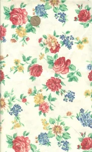 VINTAGE - FLOWERS ON CREAM 1 - 3 YARDS - Picture 1 of 1
