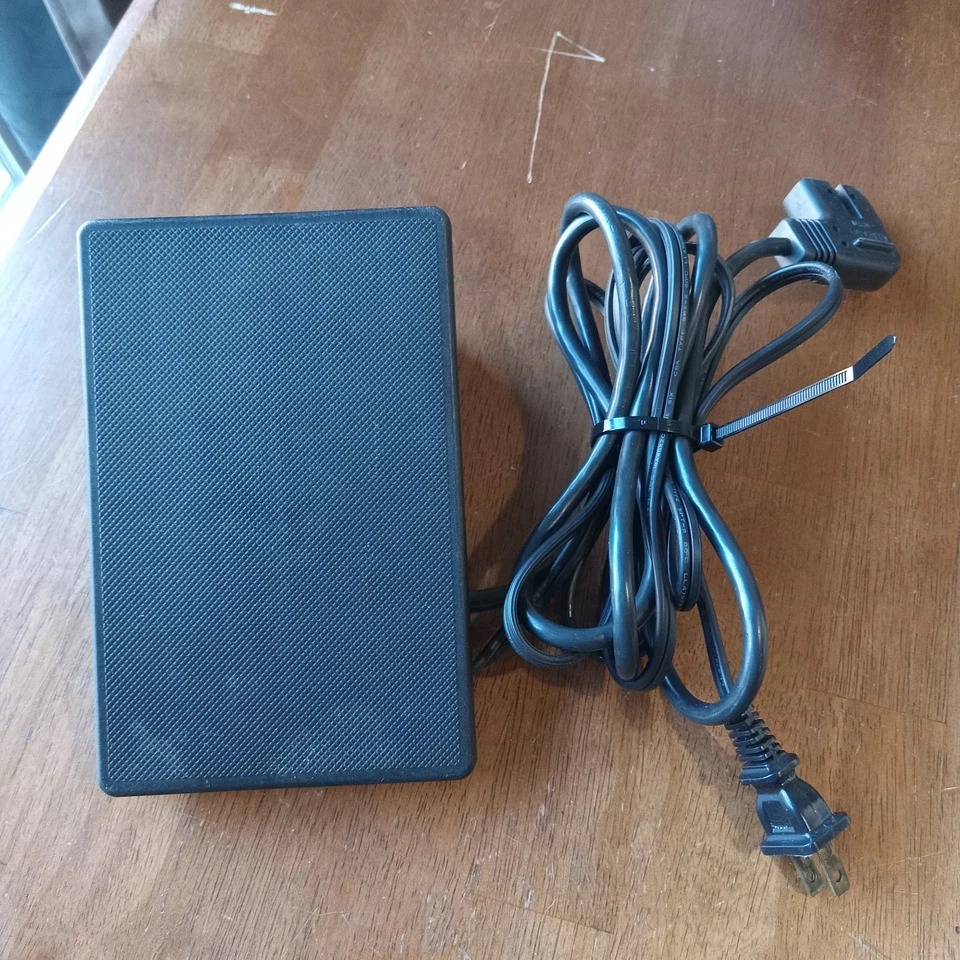 Máquina de coser Pfaff genuina Metro Typ AE003 controlador de pie pedal cable de alimentación Foto 1 de 4