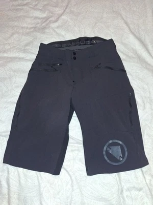 Endura cycling shorts with Liner size Medium *Excellent Condition* - Image 1 of 4