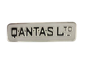 333559 QANTAS AUSTRALIA LIMITED HISTORIC 1920 -1930 LOGO LAPEL PIN BADGE - Picture 1 of 1