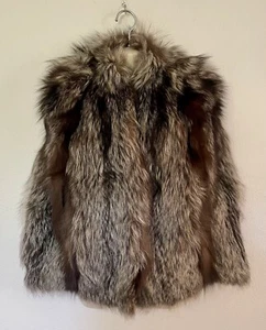 Vintage 1970s women's Silver Fox gilet padded shoulders in VGC, Size M to L - Picture 1 of 8