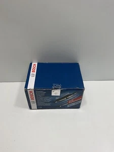 Bosch 0986 494 528 Rear Brake Pad Set 4x Pads Prepared For Wear Indicator - Picture 1 of 6