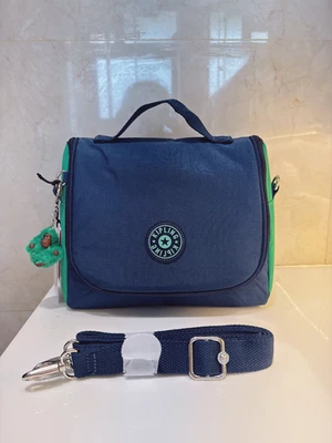 Nueva bolsa de almuerzo Kipling Kichirou aislada resistente al agua en verde marino Foto 1 de 4