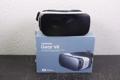 Samsung Gear VR Powered By Oculus SM-R322NZWAXAR - Image 1 of 4