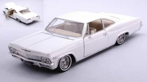 Chevrolet Impala SS396 Coupe 1965 Low Rider White 1:24 WELLY 22417WH - Foto 1 di 1