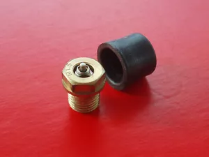 MIKUNI • NOS Yamaha 1.5 Carb Needle & Seat Float Valve 353-14190-15 DT RT RS 100 - Foto 1 di 2