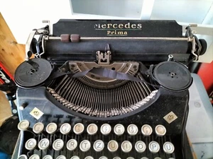 Alte Olympia Schreibmaschine mit Koffer - Bild 1 von 4