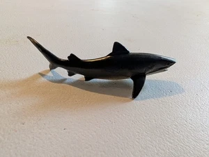 Figura de juguete de PVC Safari LTD tiburón arrecife gris 3" - Imagen 1 de 6