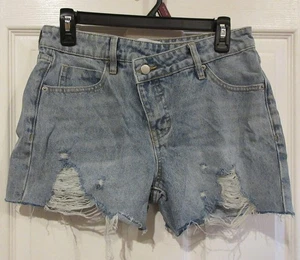 Fashion Nova~Distressed DENIM SHORTS~Gr. 1~NEU~Cutoff Ripped Jeans~Distressed - Bild 1 von 4