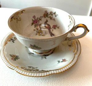 Hutschenreuther Arzberg Bavaria Teacup & Saucer Bird of Paradise Gold Trim VTG - Picture 1 of 11