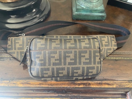 BORSA CINTURA CORPO INCROCIATO 100% AUTENTICA FENDI FF TELA NUOVA ?? VENDITA $1250