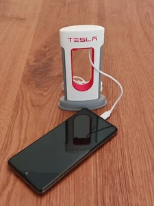TESLA Supercharger V3 Phone Charger iPhone Android Accessories 3D printed model - Zdjęcie 1 z 5