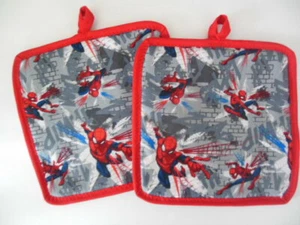 2 Handcrafted Potholders, SPIDER-MAN -  8"x8" - NEW - Picture 1 of 2