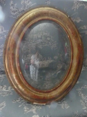 Cadre Ovale Doré à la Feuille d'or Verre  Bombé d'Origine XIX eme  photos 44X36 - Photo 1/4