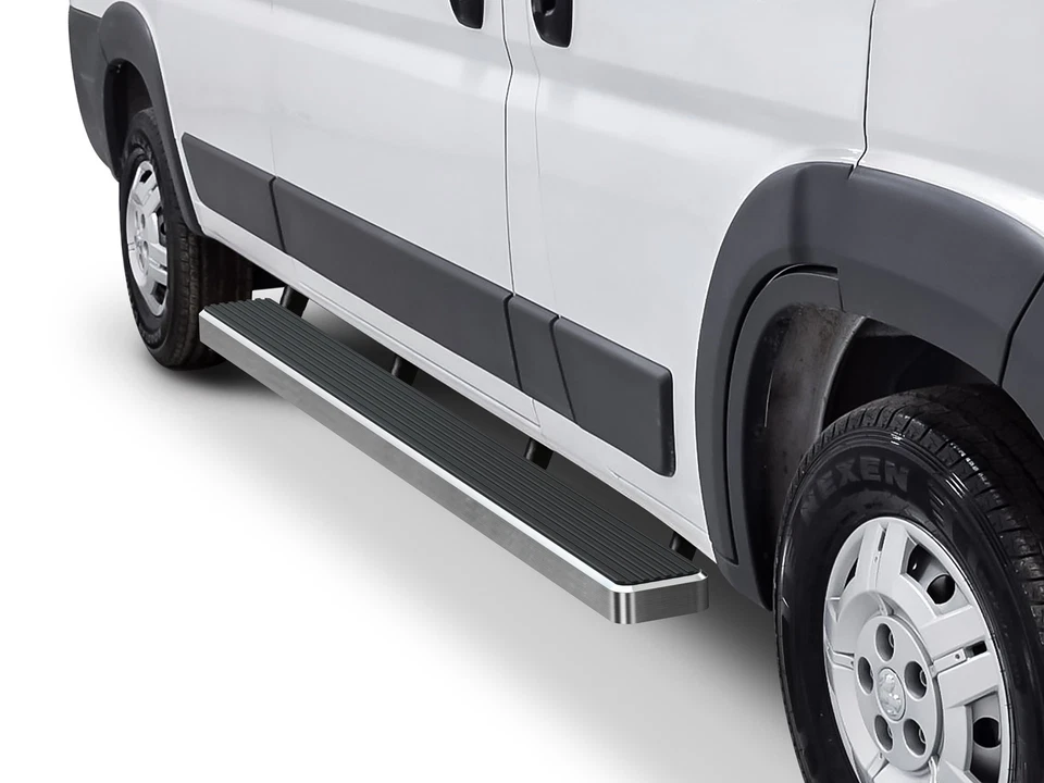 Tablas de correr APS 5 pulgadas plateadas ajuste 14-25 Ram ProMaster 136 pulgadas 159 pulgadas distancia entre ejes Foto 1 de 4