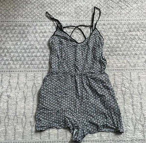 H&M Women Romper Size 6 - Picture 1 of 6
