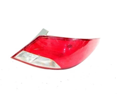 2015 2016 2017 Hyundai Accent Sedan OEM lanterna traseira direita quarto painel montado - Imagem 1 de 4