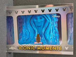 2025 Topps Chrome Disney Iconic Moments #IM-14 Pocahontas Grandmother Willow - Bild 1 von 2