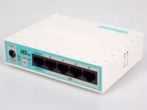 MikroTik RouterBOARD hEX lite RB750r2 5-Port RJ45 LAN 10/100 mit RouterOS - Bild 1 von 1