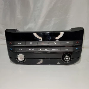 2017 2018 JAGUAR XE Temperature Heat AC Control Front ID JX6318C858LB 584312 - Picture 1 of 7