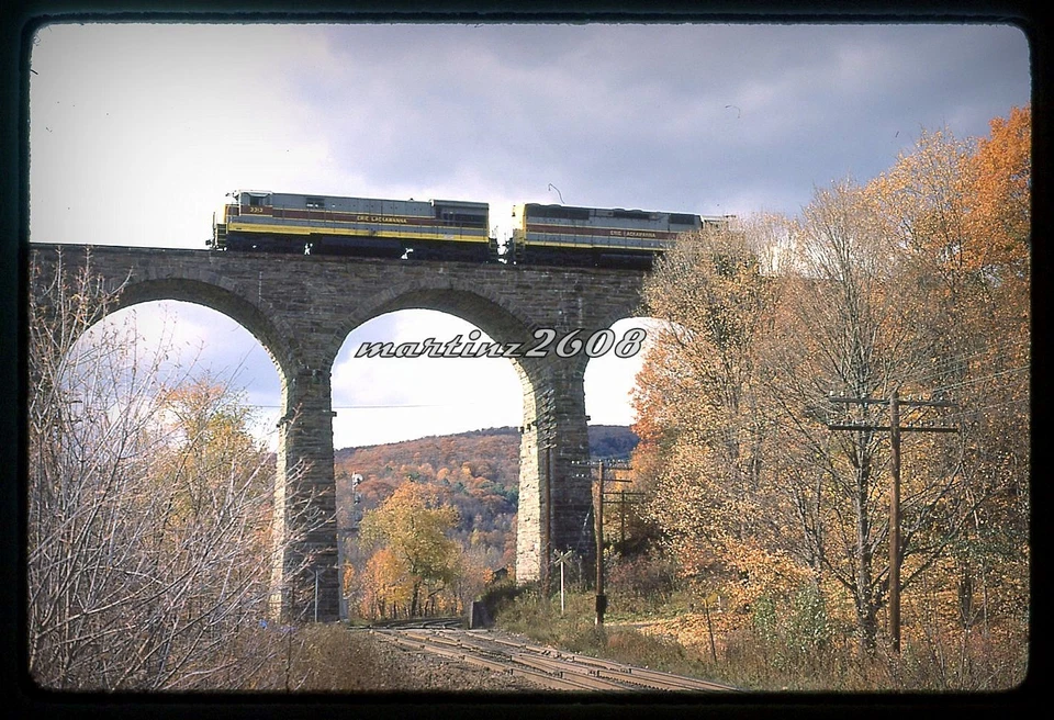 (W) ORIG TRAIN SLIDE-ERIE LACKAWANNA (EL)  3313  LITE POWER ON BRIDGE - Image 1 of 1