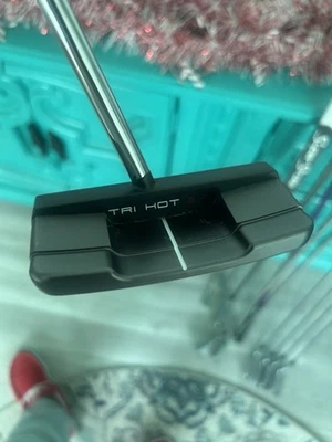 Odyssey Tri Hot 5K Triple Wide Center Shafted Putter 35 Inches (RH) w/headcover - Image 1 of 4