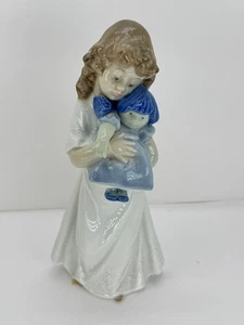 Nao Lladro We're Sleepy # 1107 Retired Porcelain Figurine Camison Muneca 1989 - Picture 1 of 9
