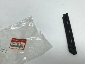 2005-2010 Honda Odyssey OEM Left Sliding Door Belt Molding Clip 91569-SHJA01 - Picture 1 of 4