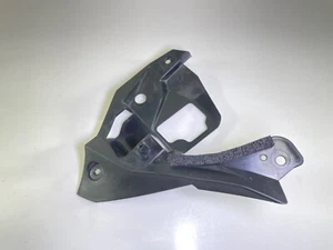 Yamaha MT-07 RM04 14-17 - Carenado interior izquierdo revestimiento - Imagen 1 de 2