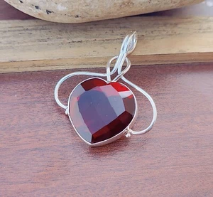 Garnet Gemstone Beautiful heart Shape Pendant, Natural Stone 925 Sterling Silver - Picture 1 of 4