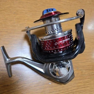 Daiwa 10 Saltiga 6500H Silver Spinning Reel Used From Japan - Picture 1 of 20