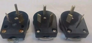 3 Each 10-30 125v Plug - Picture 1 of 3
