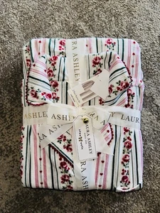 Laura Ashley womens soft Long sleeved pajama Set S Floral Velour Red Beige Green - Picture 1 of 3