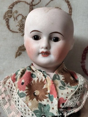 Mignonne Petite 23 cm mignonette Unis France 60_Vêtement d'origine_non Jumeau - Photo 1/4