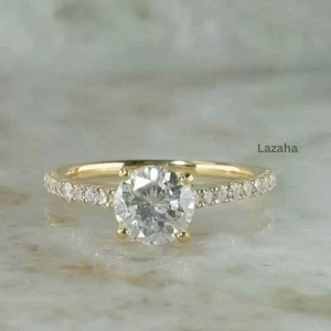 Anello di Fidanzamento 1 Ct Moissanite Taglio Tondo Oro Giallo 18K Solitario Con Accenti - Foto 1 di 11