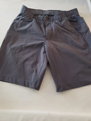 Pantalones Cortos Under Armour Frente Plano THREADBORNE Para Hombre Talla 32 GRIS LAZOS DE CINTURÓN POLIÉSTER Foto 1 de 4