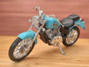 Honda / Shadow / V1100 C2 / 1/18 Motorcycles / Maisto - Picture 1 of 20