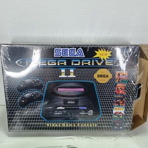 Sega Mega Drive Console , 5 Build in Games All cables - Read Description