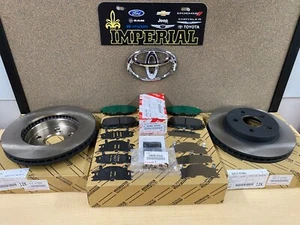2017-2019 TOYOTA PRIUS PRIME GENUINE NEW FRONT BRAKE KIT OEM ROTORS PADS & SHIMS - Imagen 1 de 10