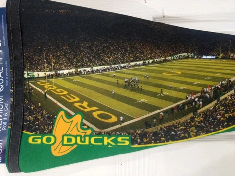 OREGON DUCKS PREMIUM QUALITY BANNER PENNANT 17"X40" Cover