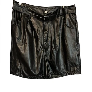 OPPA! Faux Leather Women's Belted Shorts Size 2X Black - Picture 1 of 4