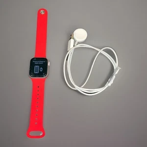 Apple Watch Series 9 41mm Aluminum Case with Sport Band - Zdjęcie 1 z 3
