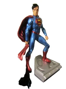 Superman: The Man of Steel Statue - Picture 1 of 4
