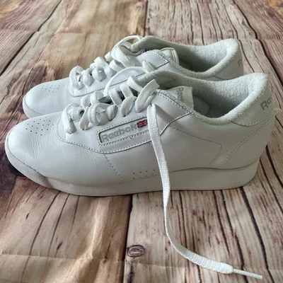 Mujer Reebok Clásico Blanco Princesa Zapatos para Correr Talla 8 Zapatilla Aeróbica Foto 1 de 4
