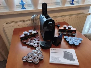 TCHIBO CAFISSIMO PURE PLUS | WIE NEU | NUR EINEN TAG VERWENDET | MIT KAPSELN - Bild 1 von 3